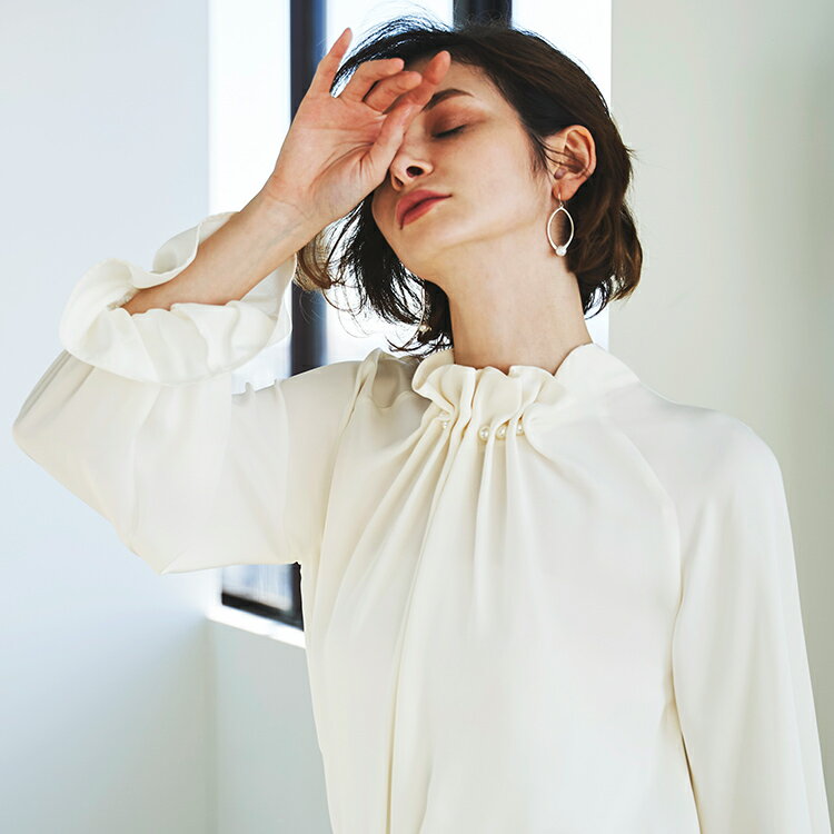 ＼最大40％OFFセール実施中／レディース デザインブラウス トップス シャツ スーツ インナー オフィスカジュアル 上品 きれいめ 通勤 ミセス 50代 40代 30代 大きいサイズ 長袖 半袖 ビジネススーツ フォーマル おしゃれ 仕事服装 女性 職場 春服 秋服 白 黒 パール 即日発送 詳細